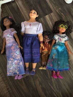 Disney Family Doll Set with Teal, Purple, Blue & Green Accents